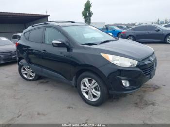  Salvage Hyundai TUCSON