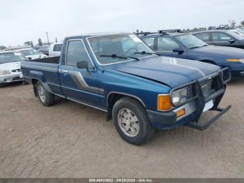  Salvage Toyota Pickup