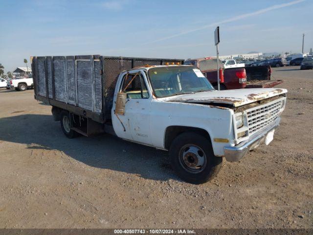  Salvage Chevrolet R3500