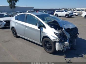  Salvage Toyota Prius