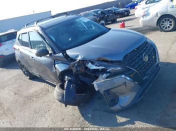  Salvage Nissan Kicks