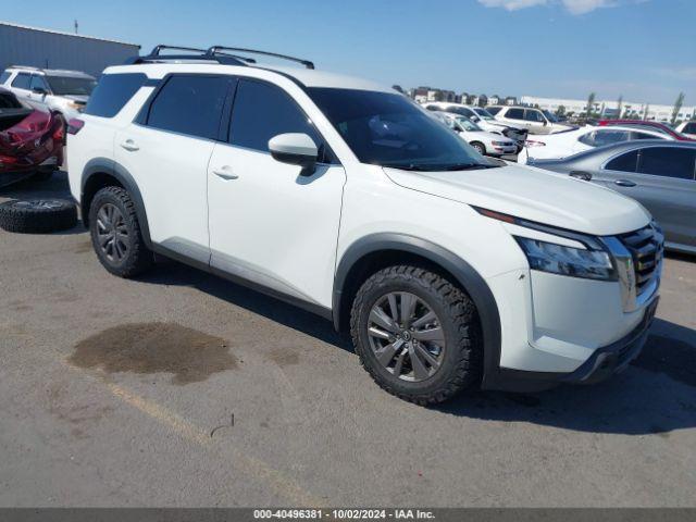  Salvage Nissan Pathfinder