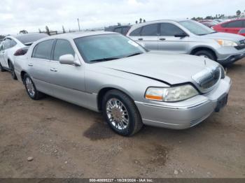  Salvage Lincoln Towncar