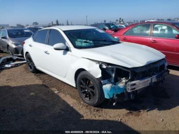  Salvage Nissan Altima