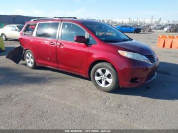  Salvage Toyota Sienna