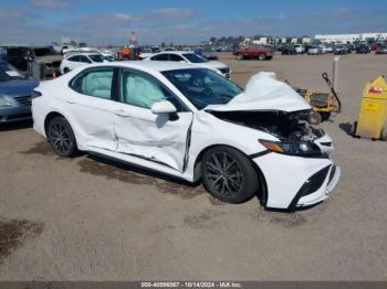  Salvage Toyota Camry