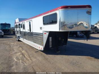  Salvage Sundowner Horse Trailer