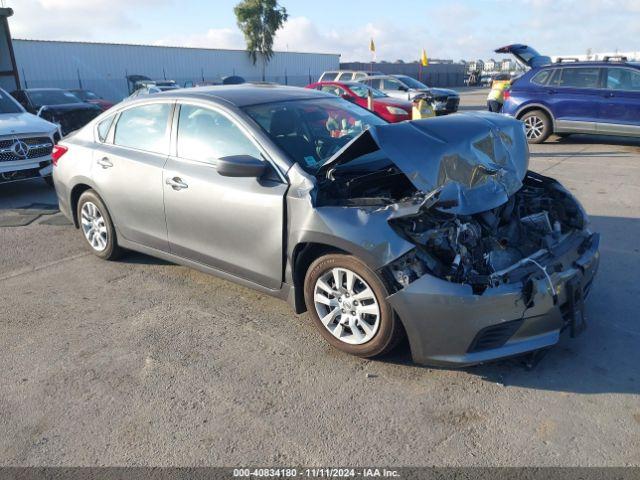  Salvage Nissan Altima