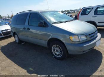  Salvage Toyota Sienna