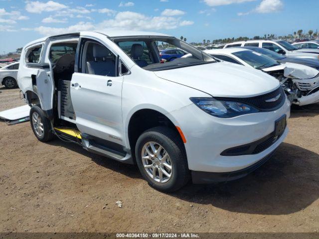  Salvage Chrysler Voyager