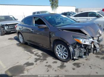  Salvage Nissan Altima