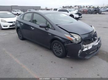  Salvage Toyota Prius