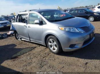  Salvage Toyota Sienna