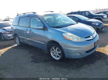  Salvage Toyota Sienna