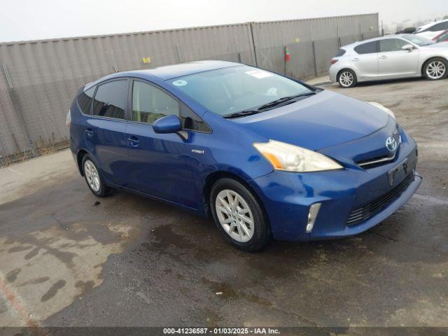  Salvage Toyota Prius v