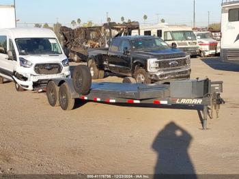  Salvage Lamar Flatbed Trailer