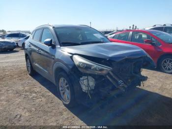  Salvage Hyundai TUCSON