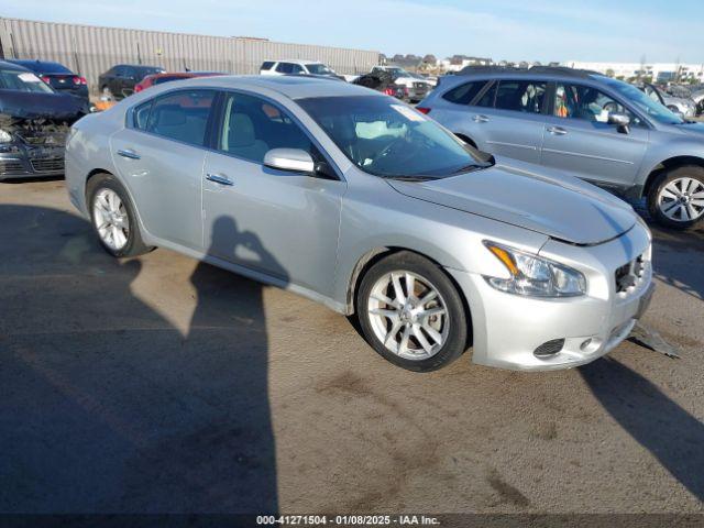  Salvage Nissan Maxima