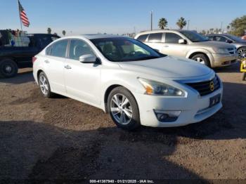  Salvage Nissan Altima