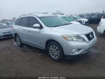  Salvage Nissan Pathfinder