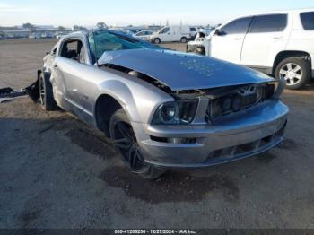  Salvage Ford Mustang