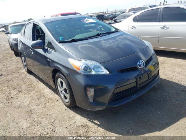  Salvage Toyota Prius