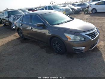  Salvage Nissan Altima