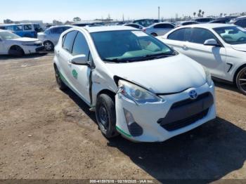  Salvage Toyota Prius c