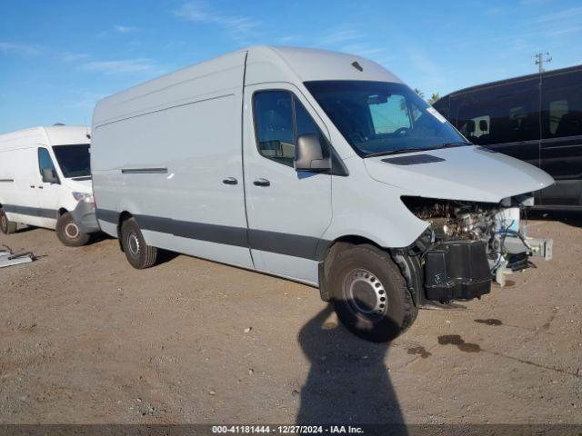  Salvage Mercedes-Benz Sprinter 2500