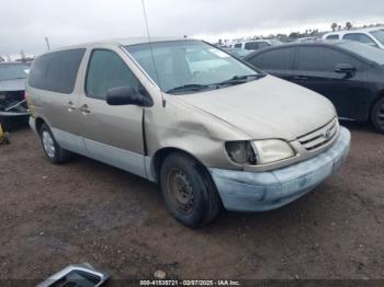  Salvage Toyota Sienna