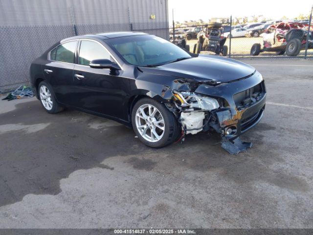  Salvage Nissan Maxima