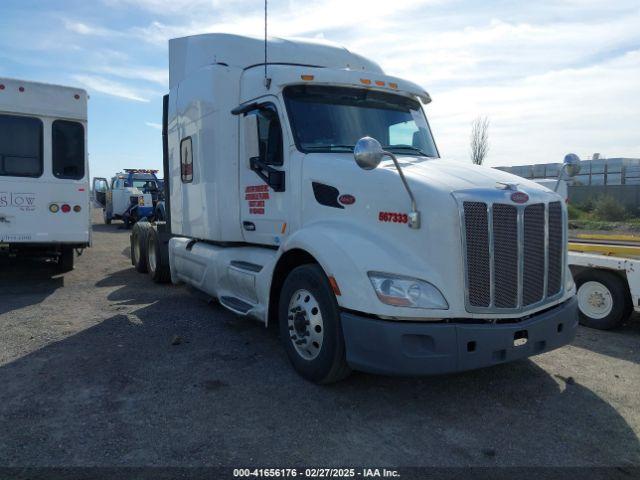  Salvage Peterbilt 579