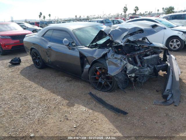  Salvage Dodge Challenger