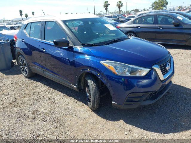  Salvage Nissan Kicks