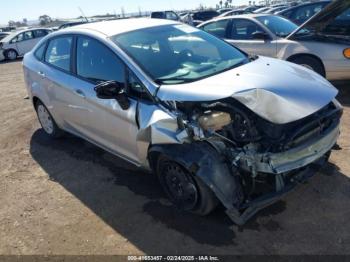  Salvage Ford Fiesta