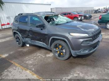  Salvage Jeep Cherokee