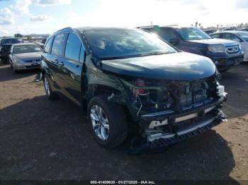  Salvage Toyota Sienna