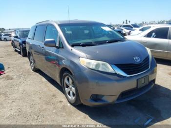  Salvage Toyota Sienna