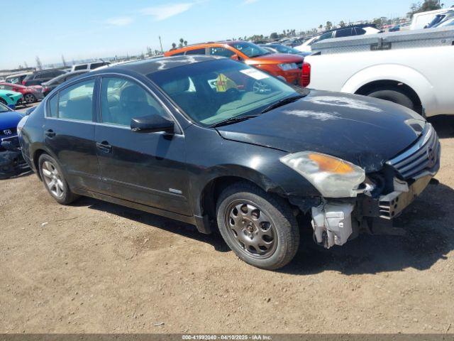  Salvage Nissan Altima