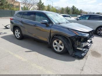  Salvage Toyota Highlander