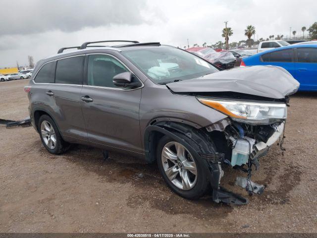  Salvage Toyota Highlander