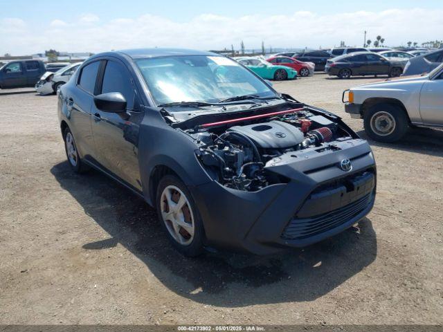 Salvage Toyota Yaris