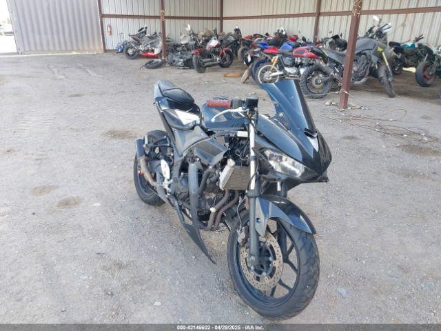  Salvage Yamaha Yzfr3