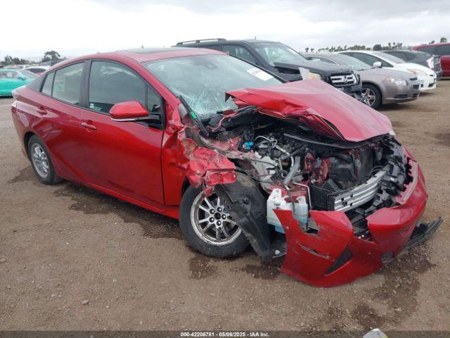 Salvage Toyota Prius