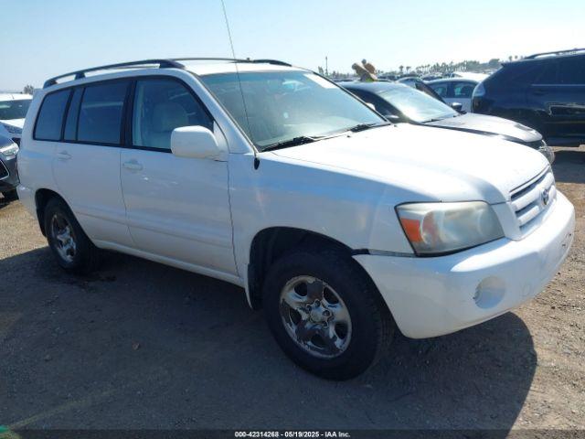  Salvage Toyota Highlander