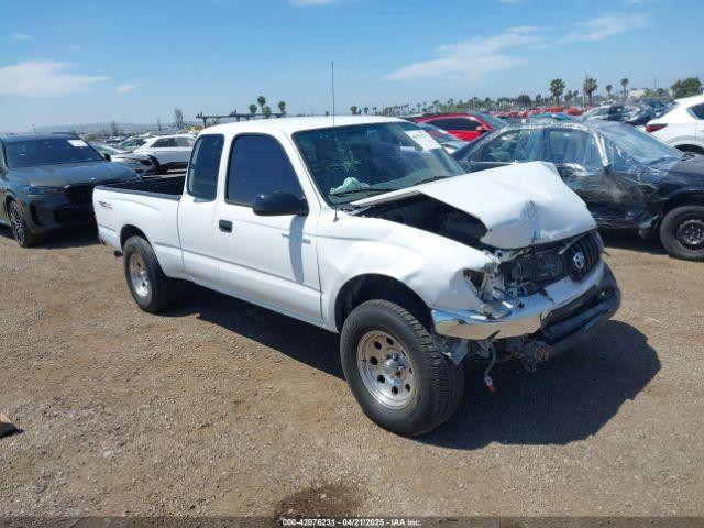  Salvage Toyota Tacoma