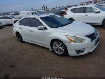  Salvage Nissan Altima