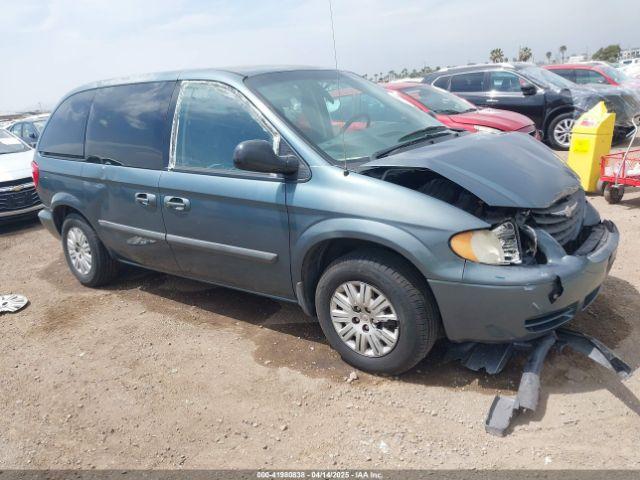  Salvage Chrysler Town & Country