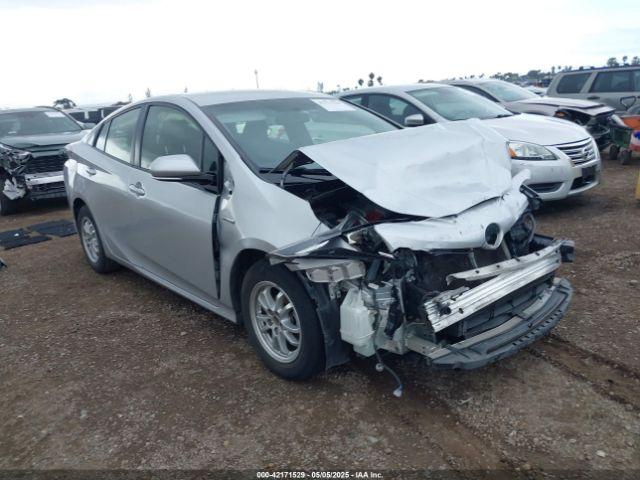  Salvage Toyota Prius