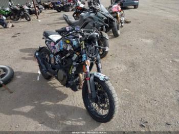  Salvage Husqvarna Vitpilen 401 Svartpilen 4